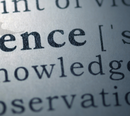 Texte en anglais + phonétique : sciences, knowledge gain, observation
