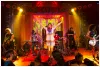 Groupe musical queer sur scène